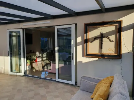 Aran Guesthouse - Kingsize Bed with Ensuite Отели в г. Фингал