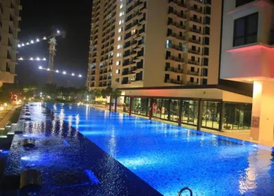 A 1-4 pax Setia Alam @Trefoil TVBox Pool Wifi 3Bed