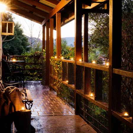 Nature Lovers: Snowy Cottage Escape! Book Direct