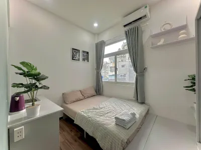 Tahug House - Le Thanh Ton Street
