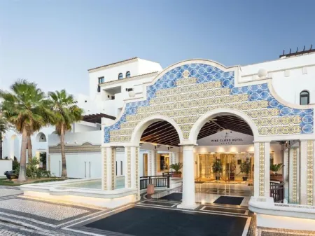 Pine Cliffs Gardens Отели рядом с достопримечательностью «Пляж Фалезия»