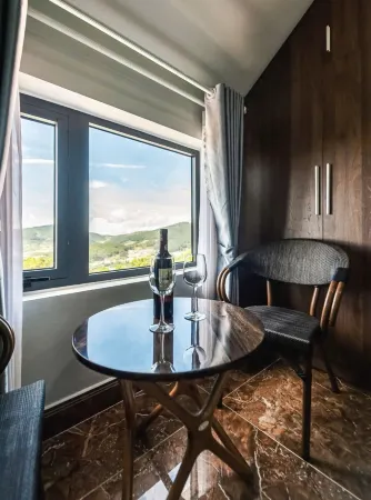 Tiên Hoa Sơn Villa - House Отели рядом с достопримечательностью «Далатский цветочный сад»