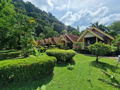 Rim Khao Jungle resort 碼頭附近的飯店