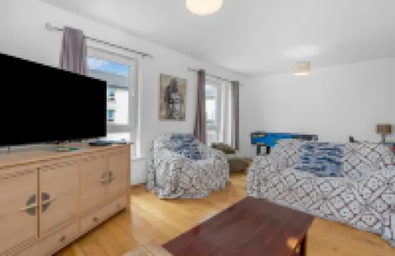 Friary Townhouse -5 Double Bedrooms, 4 Bathrooms, GYM, GAMES, GARDEN