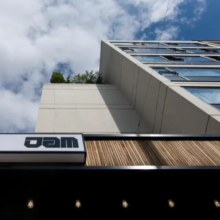 JAM Brussels Отели рядом с достопримечательностью «Элсене / Иксель»