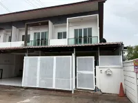 NB Bangsaen House@KL8  pool villa