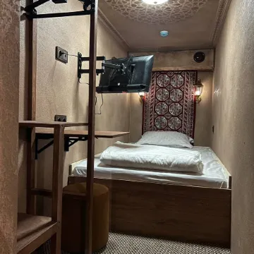 Alladin Capsule Hotel Отели рядом с достопримечательностью «Ботанический Сад»