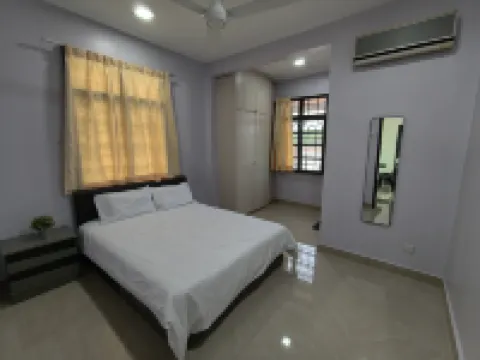 Together Hideaway Cheras 22pax 5R4B KTV, BBQ, ARCADE GAMES Hotels in 