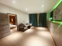 Ayanchin Hotel