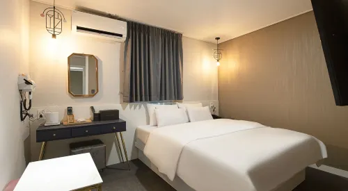 Artichoke Hotel
