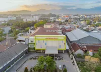 Puri Indah Hotel & Conventions - bar