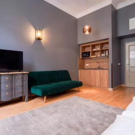 Cozy apartment on Andrassy Street