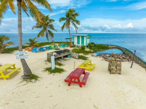 Ray Caye Resort - breakfast