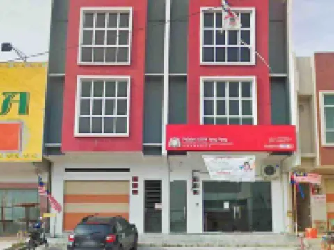 3 BDR shoplot style homestay Yong Peng three rooms. Hotels in Yong Peng