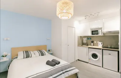 Studio Chic et Moderne au Centre de Paris, Rambuteau Hôtels à : Paris