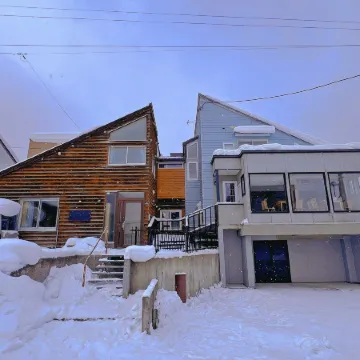 Snowball Hostel