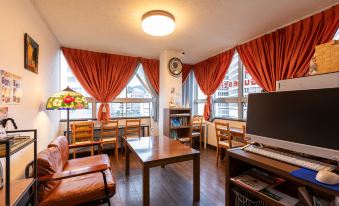 Almas Guest House
