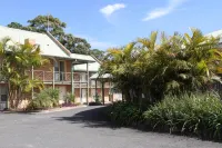 Golf Place Inn Wollongong Hotel di Oak Flats