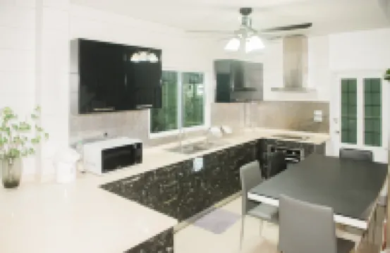 Warisa Happy Pool Villa Near Pattaya Beach