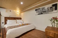 Cozia Living Hotel a 