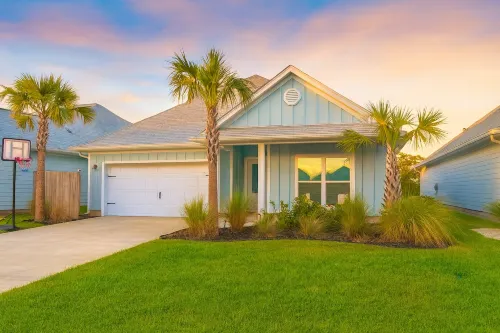 Golf Cart Included  | Walk to Beach | Pool | Bikes Hotels in Gulf County