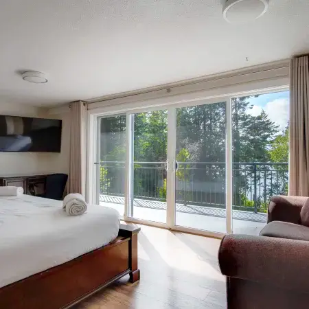 Vancouver Stay --- Victoria Island , Sooke Waterfront House With Private Dock