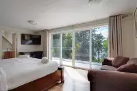 Vancouver Stay --- Victoria Island , Sooke Waterfront House With Private Dock - Ocean View