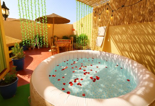 Riad Safran Rouge Jacuzzi RoofTop Tarifs & Avis 2026 — free download