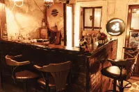 Young Cave - Bar