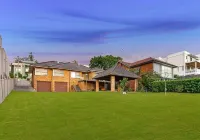 Spacious 4BR Family in Oatlands