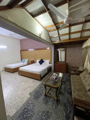 Rehaish Inn Guest House – Cozy Stay in Karachi - Homestays