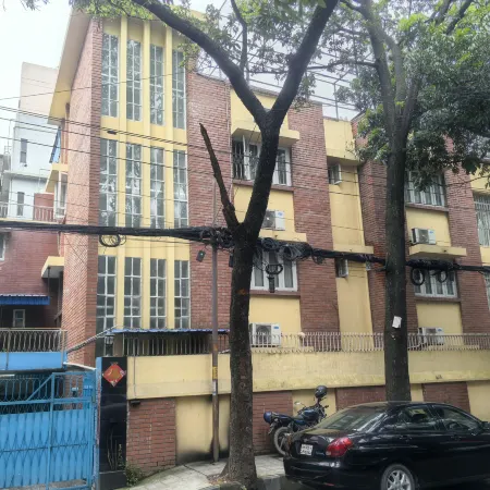 Banani House E-13/C-20