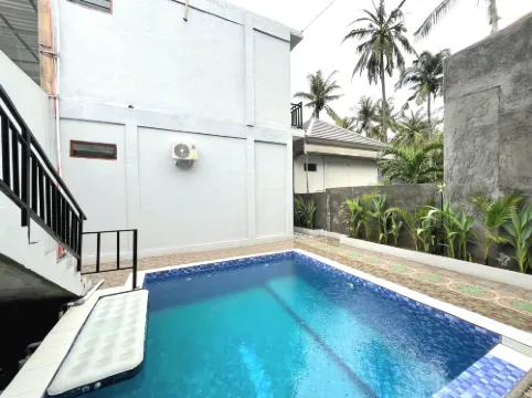 NeNa Eat and Sleep Kuta