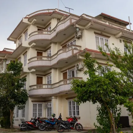 Suva Garden Hotel Отели рядом с достопримечательностью «Боудханат Ступа»