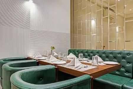 The Citiotel, Shivaji Nagar Отели рядом с достопримечательностью «Pataleshwar Cave Temple»