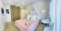 Chateau Charme Suite & Delightful little house