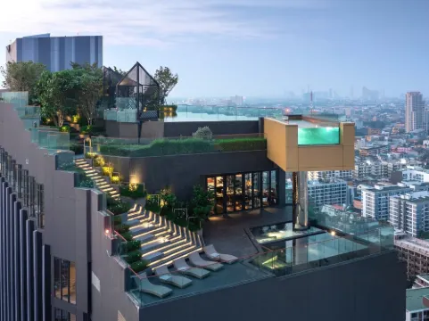 Edge Central Pattaya by Prop Hopper