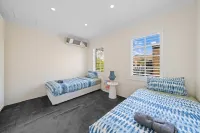 Comforting 2BR House/FishMarket&Casino-3 mins walk Hotels in Rozelle