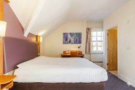Alty Hotel