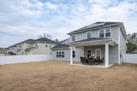 Luxury 5-Bed Family Home Near Raleigh Sleeps 12