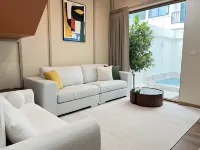 Swan Private Pool Villa Bangsaen