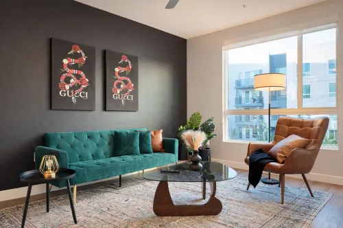Chic Disneyland Retreat | Pool, Gym & Fast WiFi - Apartments