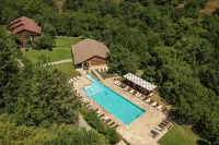 Apricot Aghveran Resort - С бассейном