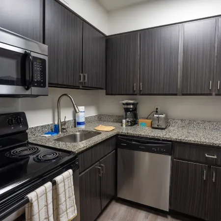 2bdr Downtown Nashville Apartment. Walk to Broadway and Music City Center