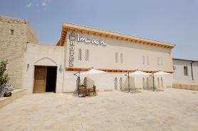 Hotel Iman