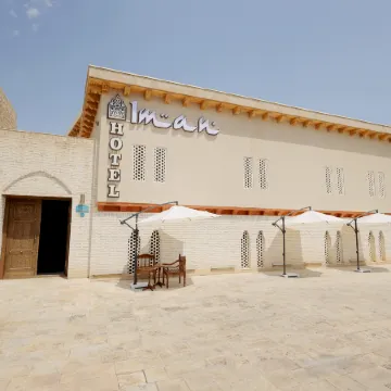 Hotel Iman Отели рядом с Международный аэропорт Бухара
