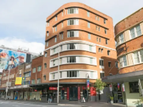 Spice On Broadway Hotels in Chippendale