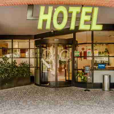 Hotiday Como Paoli Hotel Exterior