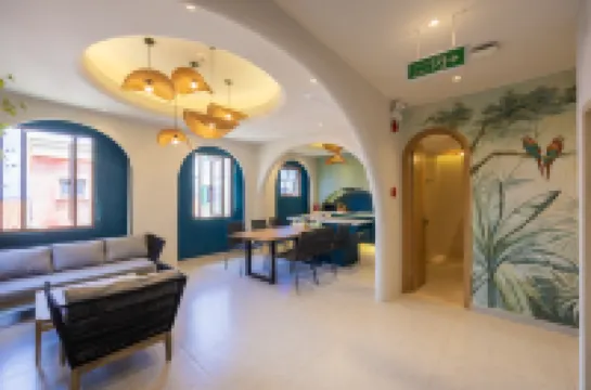 Lotus Home Cafe - Budget