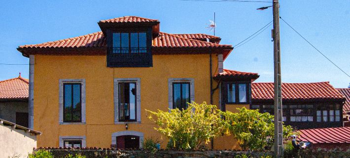 La Casona de Faedo Pensión Hotele w: Comarca Vaqueira